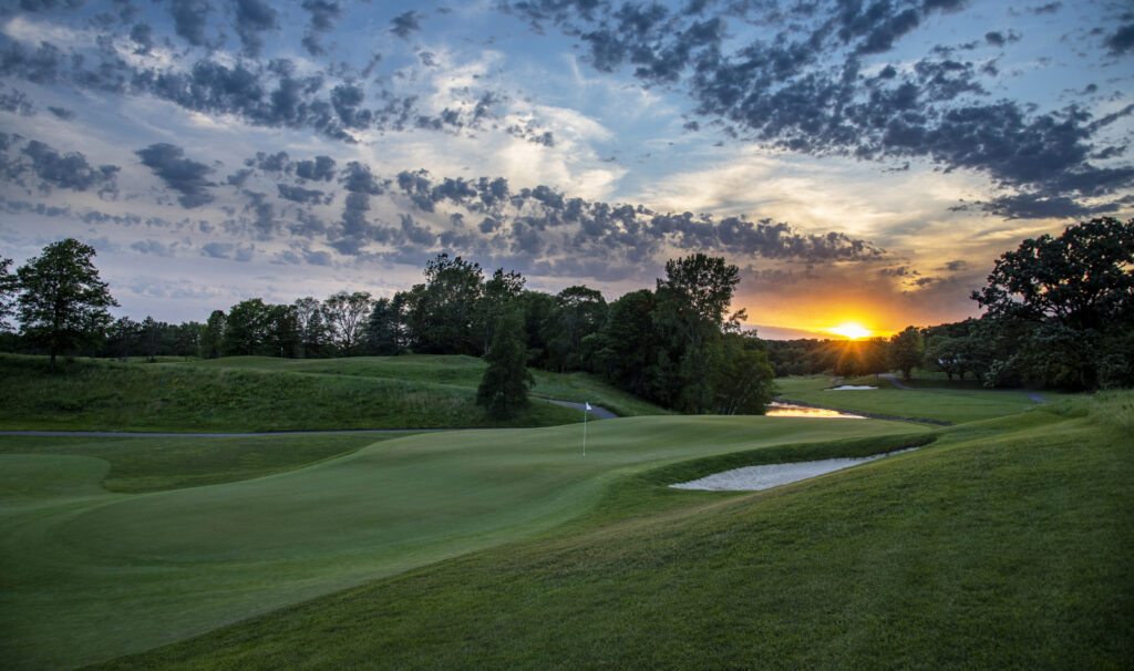 ROYAL GOLF CLUB