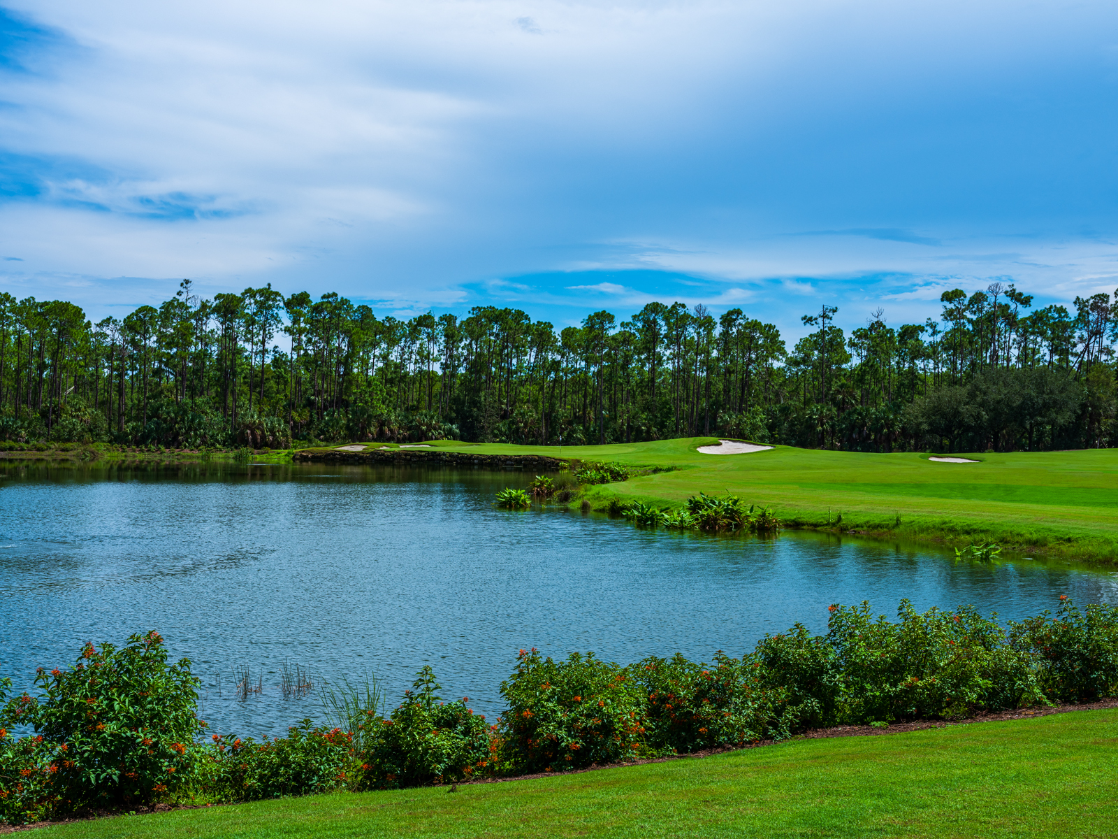 NAPLES LAKES CC